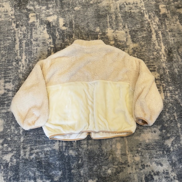 UGG Ready To Wear | Faux Fur Blended Fabrics Logo Down Jacket - Picture 5 of 5